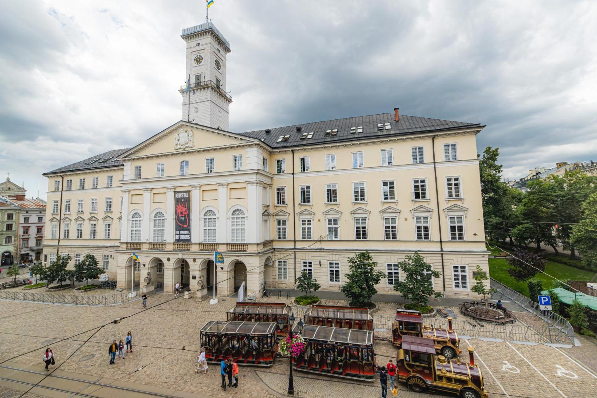 Apartments Justlvivit At The Rynok Square Exterior photo