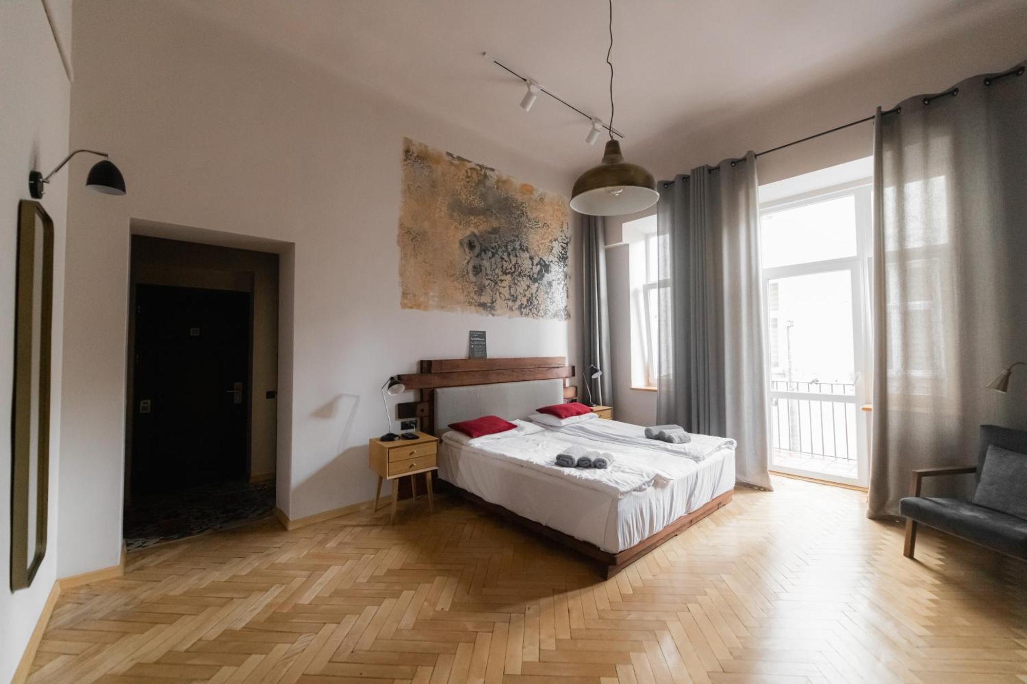 Apartments Justlvivit At The Rynok Square Exterior photo