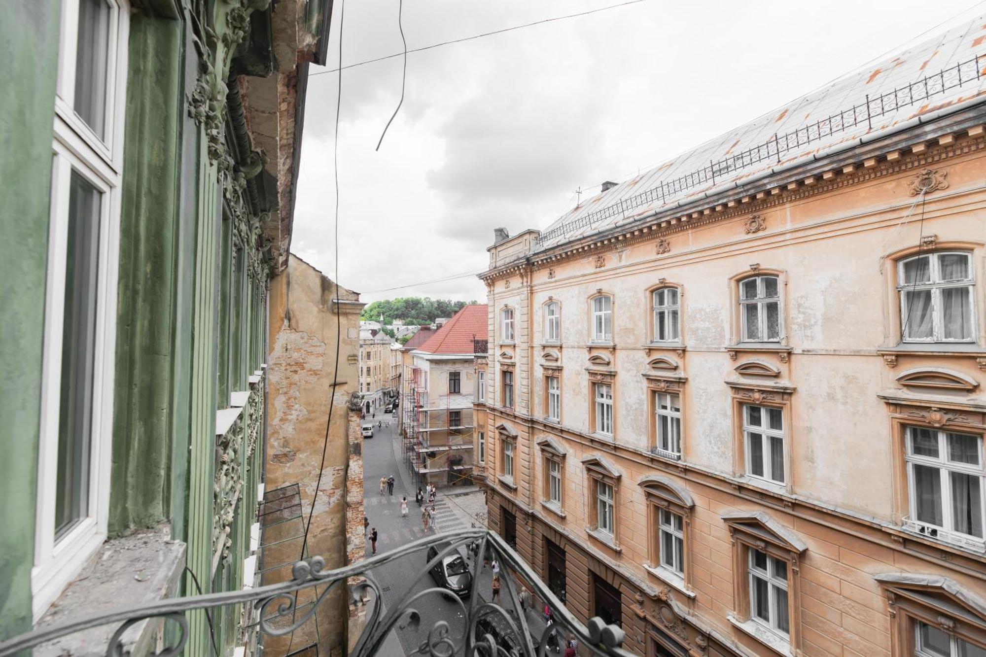 Apartments Justlvivit At The Rynok Square Exterior photo